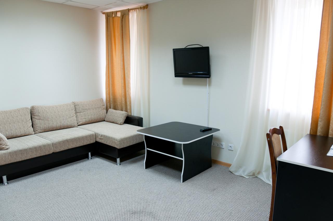 Avenue Hotel Zaslawye Dış mekan fotoğraf
