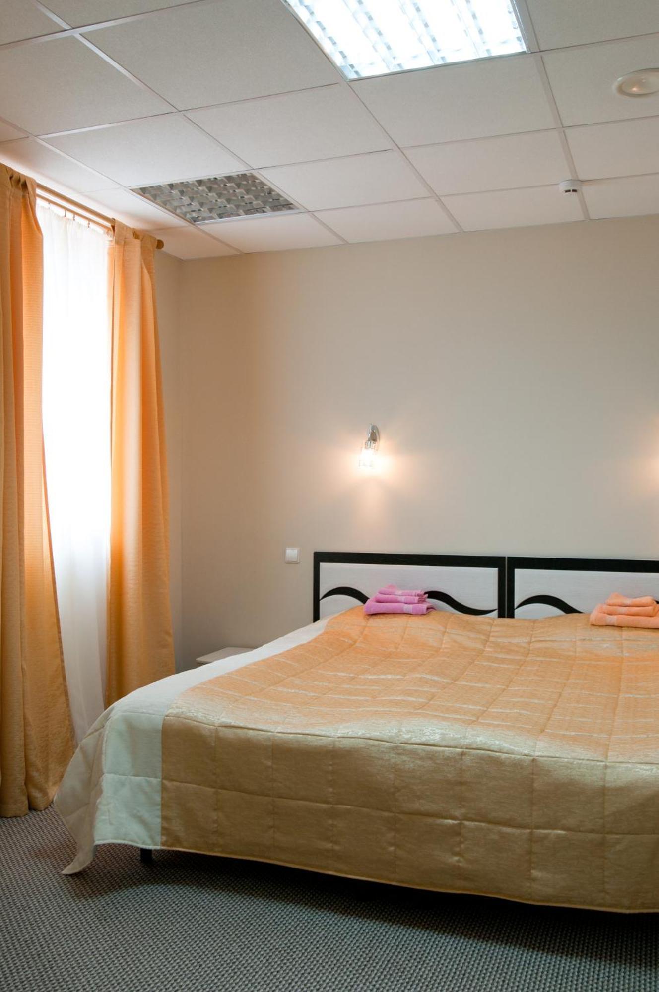 Avenue Hotel Zaslawye Dış mekan fotoğraf