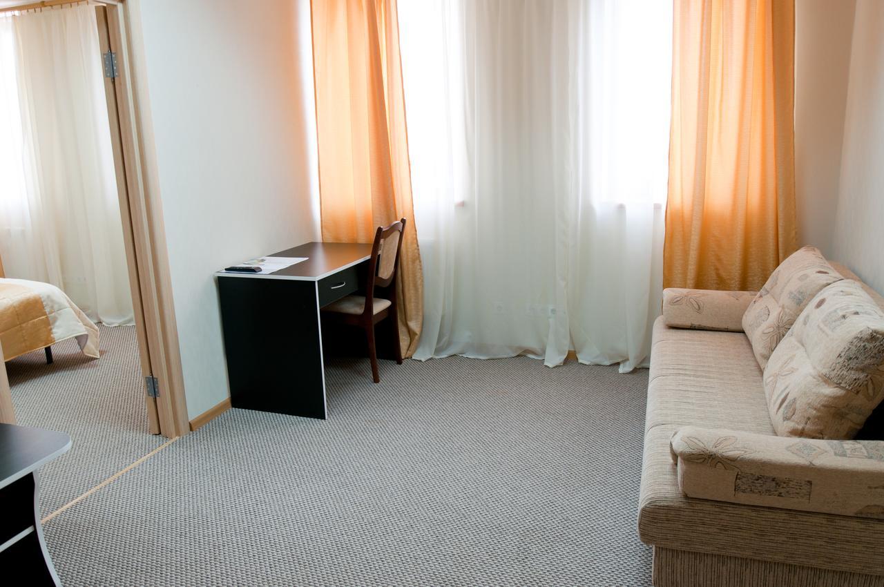 Avenue Hotel Zaslawye Oda fotoğraf